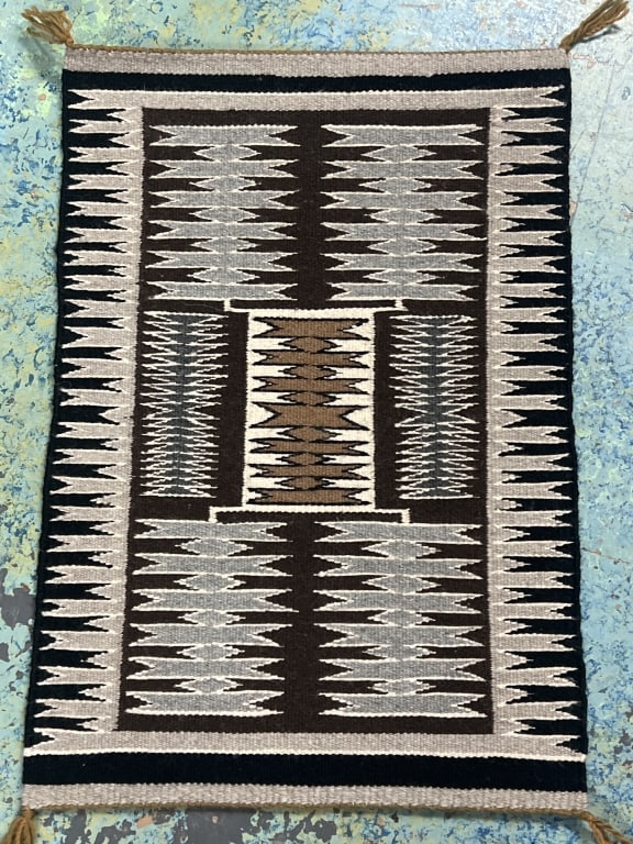 Navajo Rug (1 of 4)