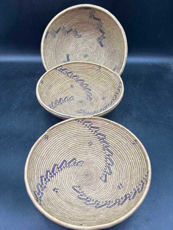 Vintage Zulu Baskets (1 of 3)