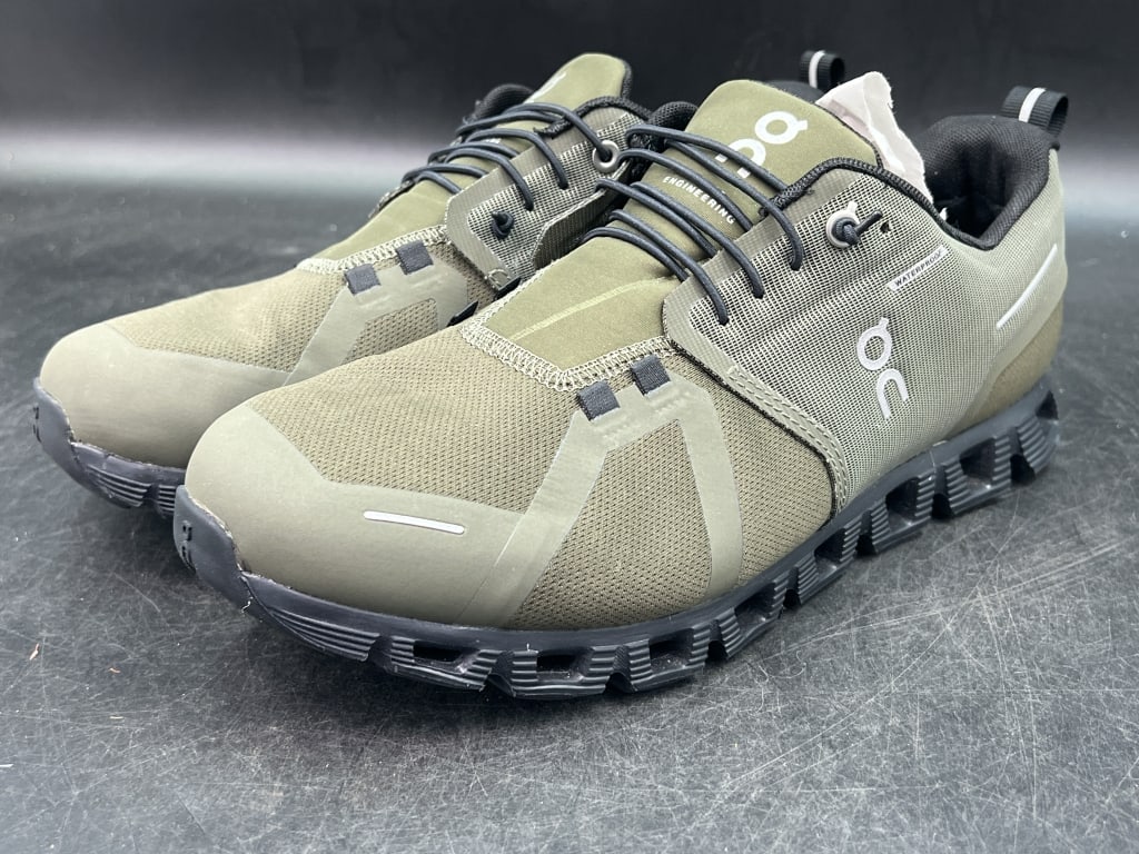 On Could 5 Waterproof Sneakers US M10: Waterproof yet breathable membrane to keep feet dry. Cushioning for softer landings and better stability. Speed lacing system. Condition is new and made in Zurich, Switzerland. See pictures. 