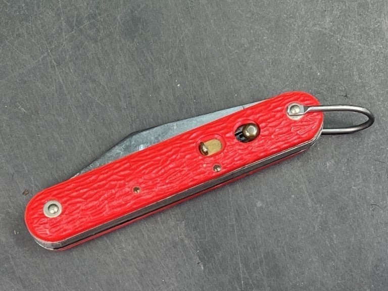 Camillus New York Pocketknife: Vintage MC1 Orange paratrooper. Nice pocketknife that condition is consistent with age and use. See pictures.Condition Information: It is the responsibility of the buyer to obtain all possible informa
