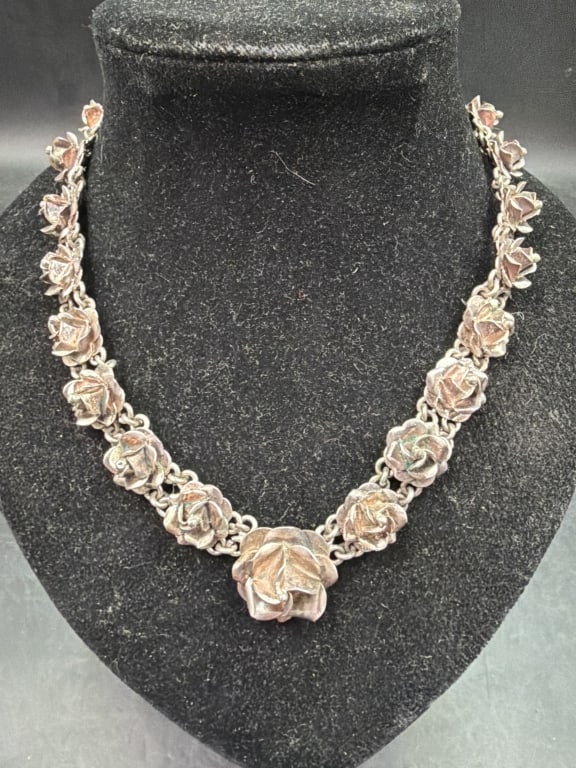 Sterling Silver Rose Necklace: Neat silver rose necklace made in 3D. Weighs 89.7g and condition is good, see pictures. Measures about 15". No refunds given.