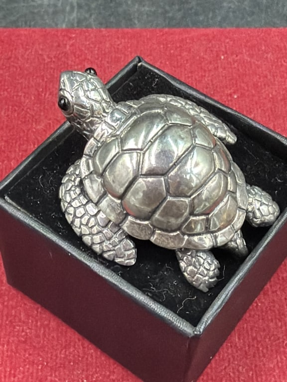 Sterling Silver Turtle Ring 'Adjustable': Nice hand made piece signed on bottom. Ring is adjustable and weighs 23.0g. Condition is good, see pictures No refunds given.