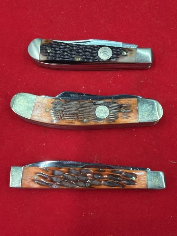 Vintage Pocketknives: Total of 3 vintage pocket knives in this lot. Condition is consistent with age and use, see pictures. No refunds given.