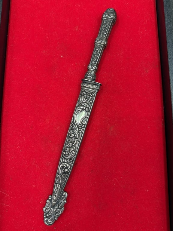 Gaucho Knife (1 of 5)