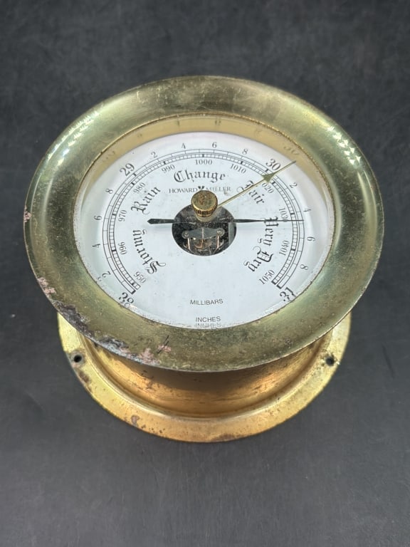 Howard Miller Vintage Brass Aneroid Barometer (1 of 2)