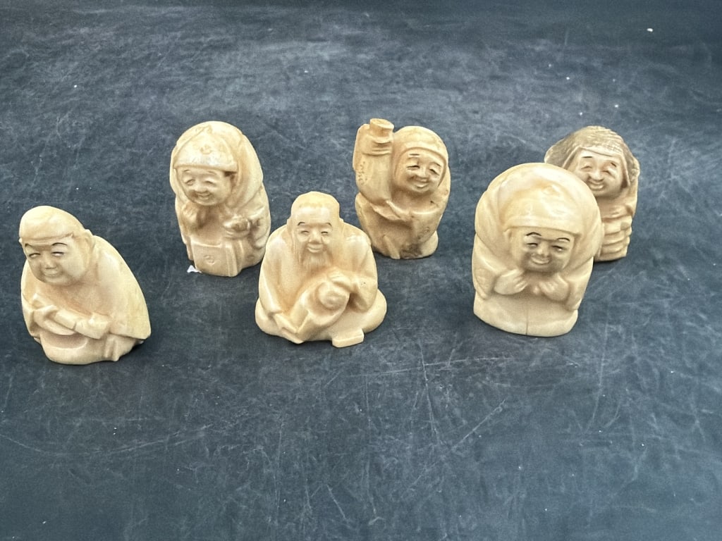 Vintage Asian Figures: Vintage Japanese figurines a total of 6 in this lot. Collection representing the Seven Lucky Gods. Condition is good, see pictures. No refunds given.