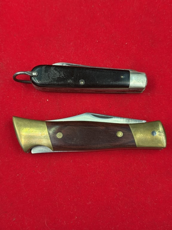Vintage Camillus Pocket Knives (1 of 6)