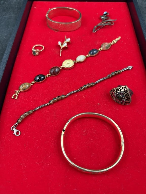 Vintage Jewelry (1 of 5)