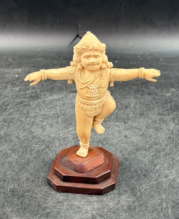 Statue Lord Krishna as a Child 'Krishnas': Statues captures a joyful dancing pose. Associated with Krishnas childhood stories. Measures 6" x 5". Condition is good, see pictures. No refunds given.