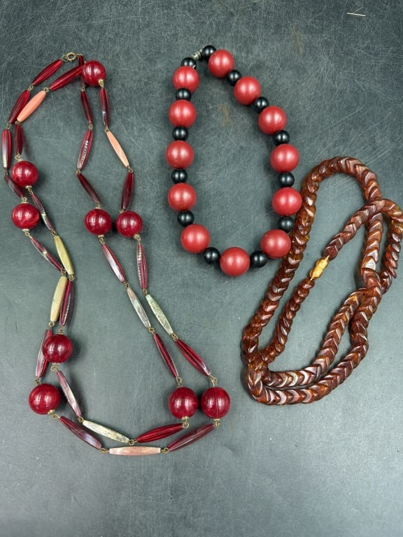 Vintage Mid Century Beaded Necklaces (1 of 4)