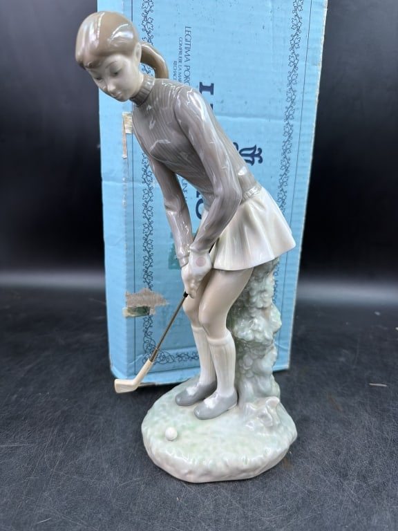 Lladro 'Lady Golfer' - 2