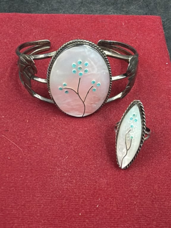 Vintage Turquoise Flower Silver Cuff and Ring: Nice cuff and silver mother of pearl ring set in sterling. Ring is a size 6 and total weight is 41.0g. Condition is consistent with age and use, see pictures. No refunds given.
