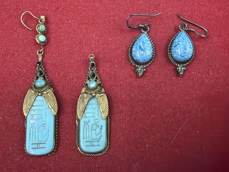 Vintage Earrings (1 of 5)