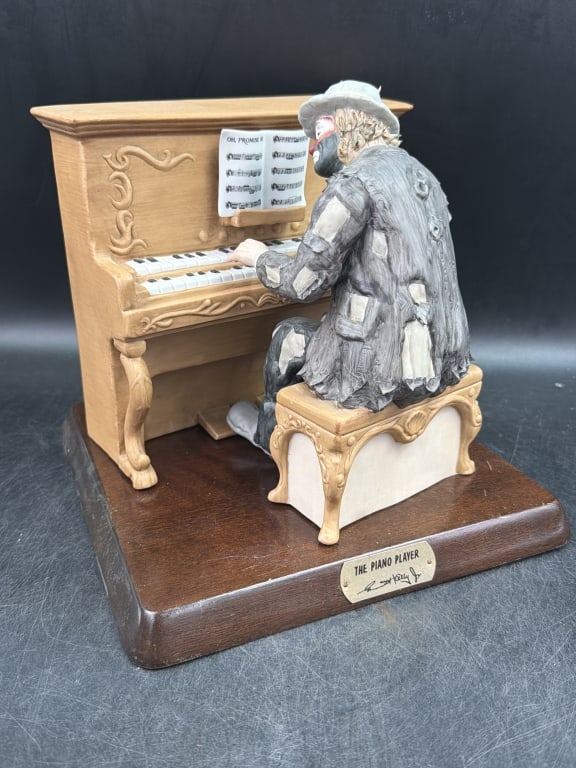Emmett Kelly 'The Piano Player' (1 of 4)