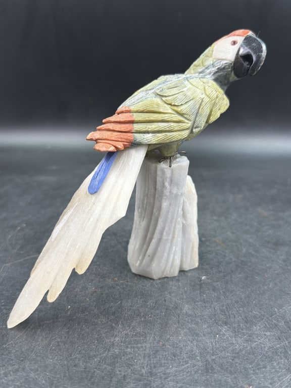 Nicely Carved Gemstone Parrot: Large carved gemstone birdMeasures 6” tall and 6.5” wide. Neat piece, see pctures. Condition is good. No refunds given.