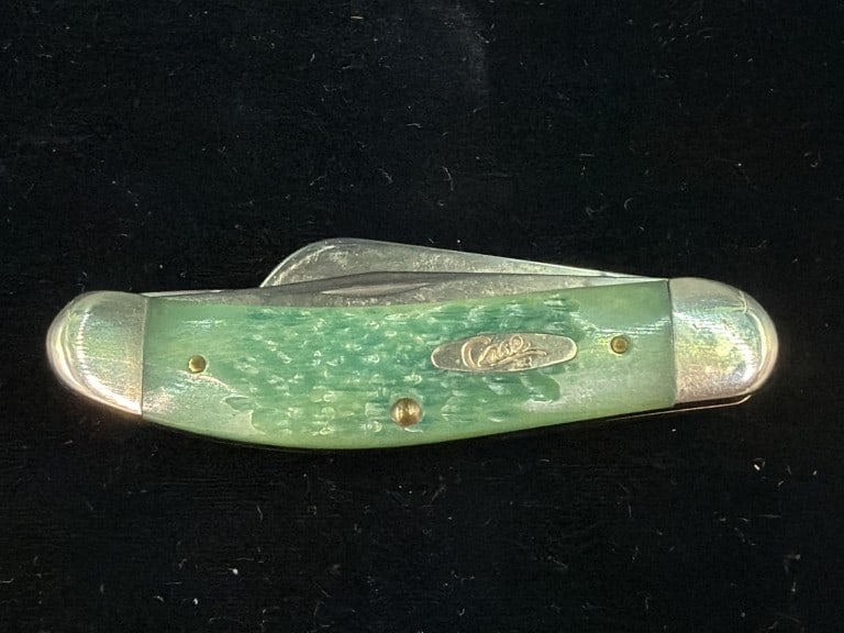 Case USA Peacock Appaloosa Pocketknife: Featuring jigged bone handle. Belongs to a specialized SFO "Special Factory Order". Condition is good, see pictures. No refunds given.