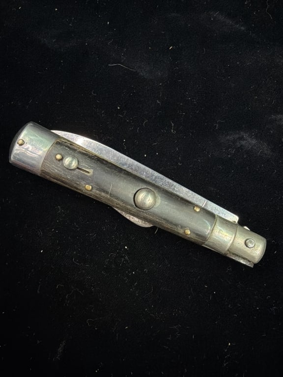 Vintage Rostfrei Pocket Knife: See pictures, Carved horn auto knife. condition is good. No refunds given.