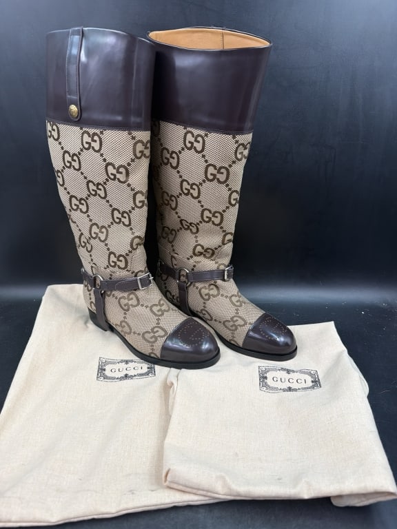Riding Boots: Boots marked 39 which Italian size 39 boot generally translates to a US Women's 8.5 to 9. Condition appears good, comes with dust bag. No refunds given.