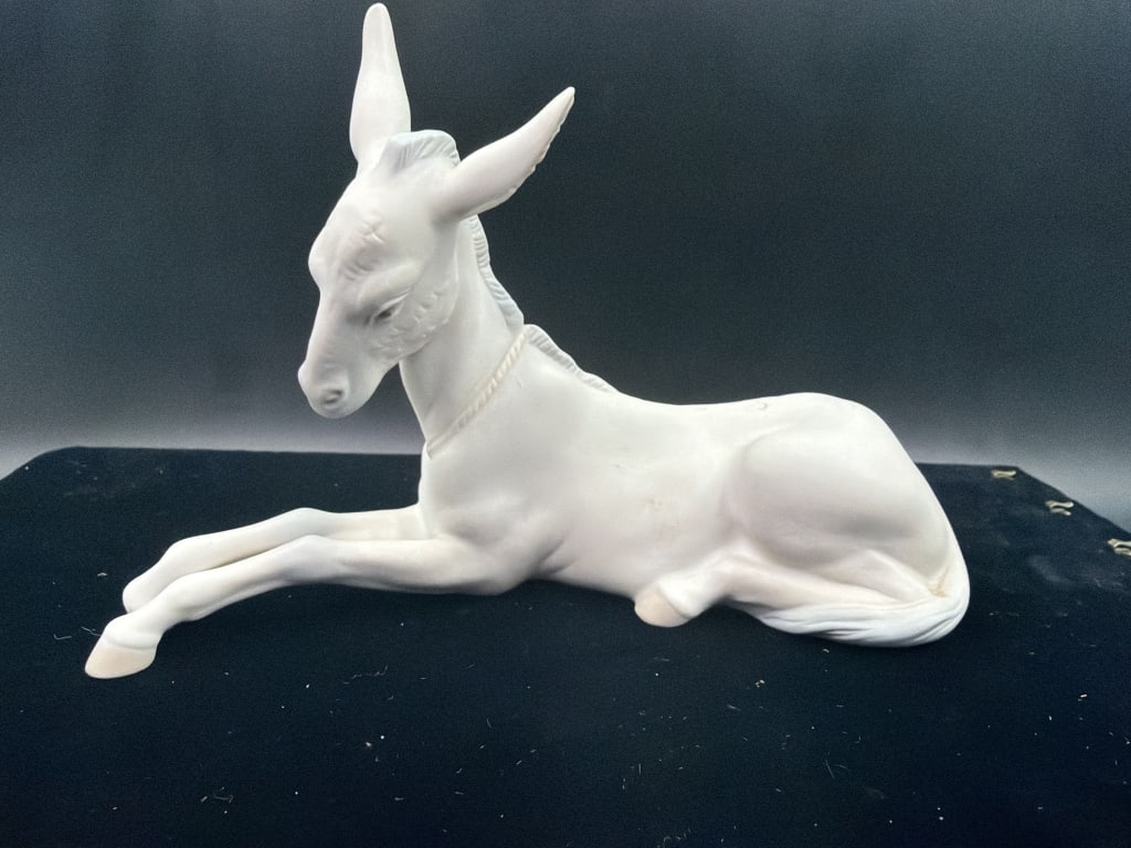 Lladro Bisque Donkey Figurine: Measures 4 1/4" x 6 1/2". Condition appears good, see pictures. Marked on bottom. No refunds given.