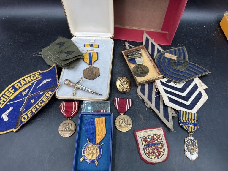 Vintage Military Items (1 of 4)
