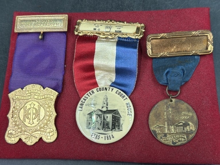 Vintage Medals: Total of 3 in this lot. One is from Improved Order of Heptasophs (circa 19th or early 20th century), the next one is 1926 medal Ancient Order Knights of the Mystic Chain and last one appears to city