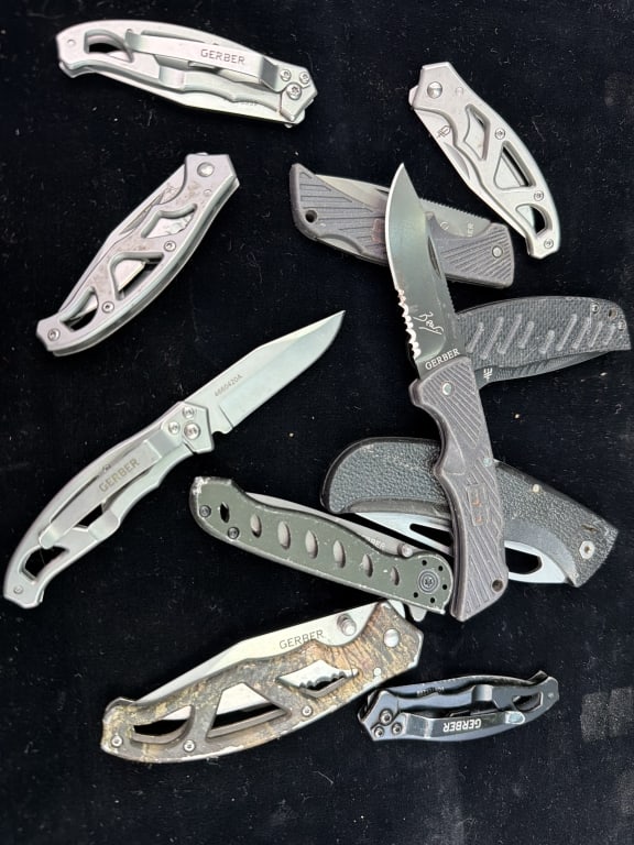 Gerber Pocket Knives (1 of 1)