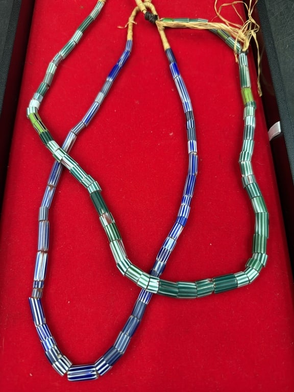 Vintage Chevron Beads: Multi layered color patterns, there is 2 strands. They measure 0.415 to 0.945. Condition is good, see pictures. No refunds given.