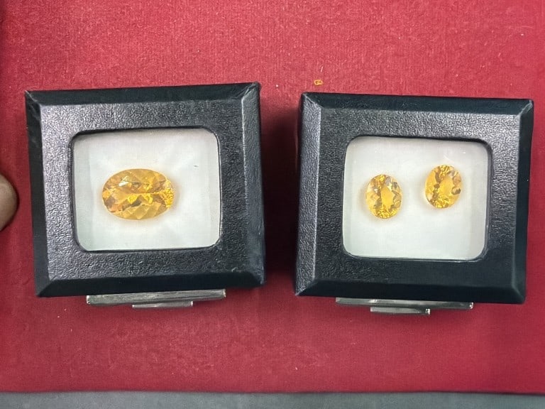 Fire Opals: Total of 3 Fire Opals in protective cases (1 case has 1 opal). Condition appears good, see pictures. No refunds given.