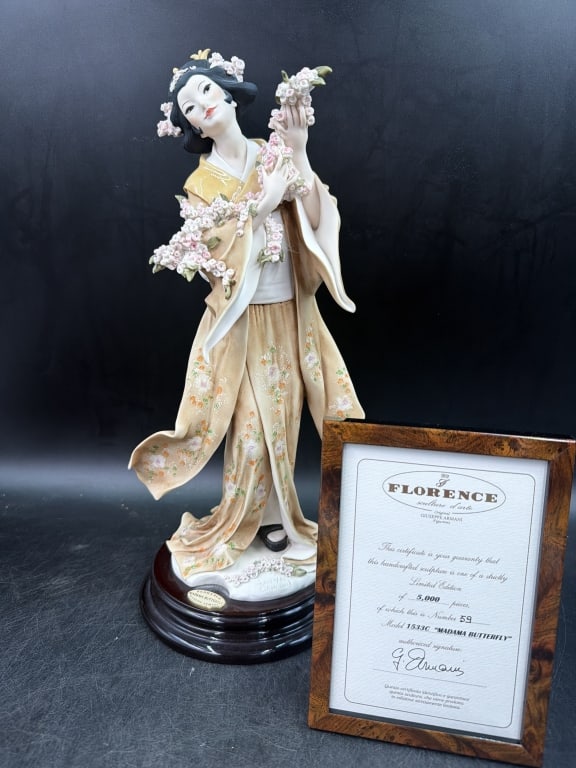 Giuseppe Armani "Madam Butterfly" LE: New in original with original box and certificate. #59/5000. Measures about 15.75" and condition is good. Part of the Florence Opera scene. No refunds given.
