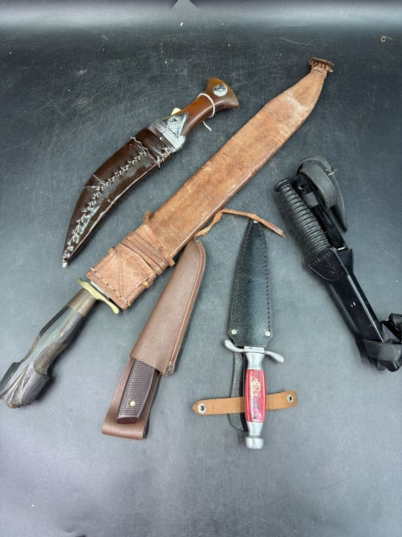 Vintage Knives with Sheaths: Total of 5 in this lot. See pictures for different marks. Condition is consistent with age and use, no refunds given.