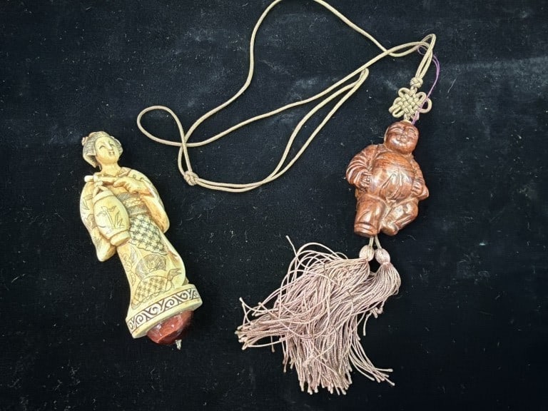 Vintage Asian Toggles for Traditional Garments: Asian women that measures 3.5" and Buddha that measures about 2". Both appear in condition consistent with age and use, see pictures. No refunds given.