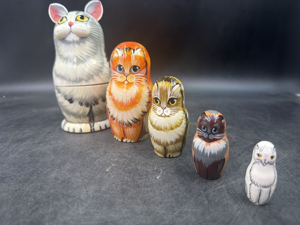 Golden Cockerel Nesting Dolls: Made in Russia and signed on bottom. Condition appears good, see pictures. No refunds given.