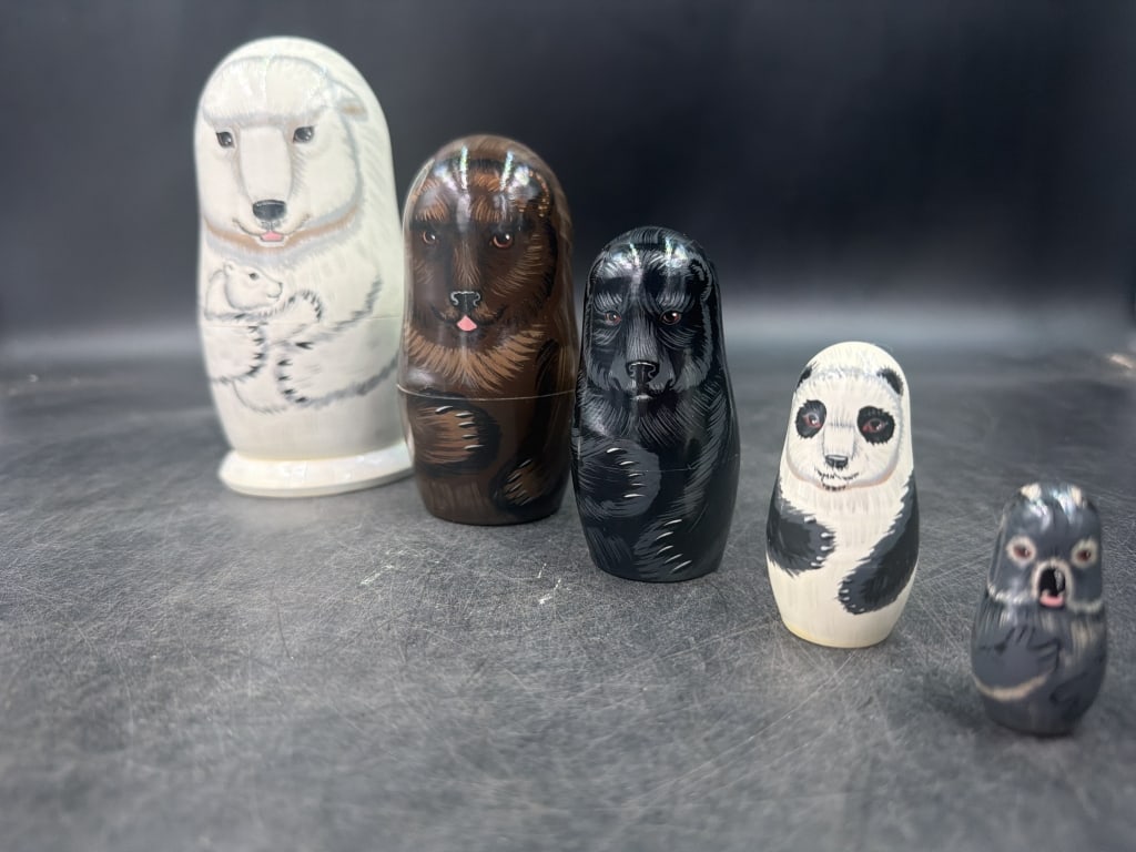 Golden Cockerel Nesting Dolls: Made in Russia and signed on bottom. Condition appears good, see pictures. No refunds given.