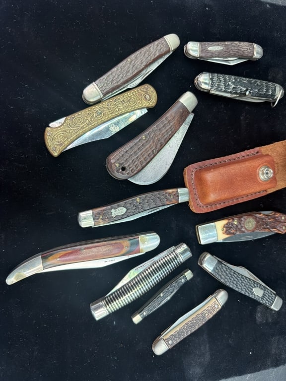 Vintage Pocket Knives: Total of 12 in this lot and 1 has sheath. There is Schrade, Imperial, Republic of England, etc. Condition is consistent with age and use, see pictures. No refunds given.