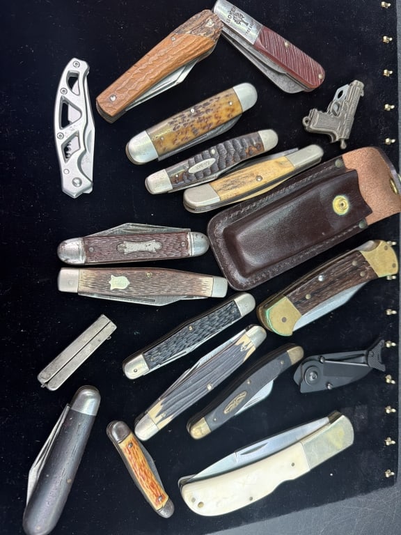 Vintage Pocket Knives (1 of 17)