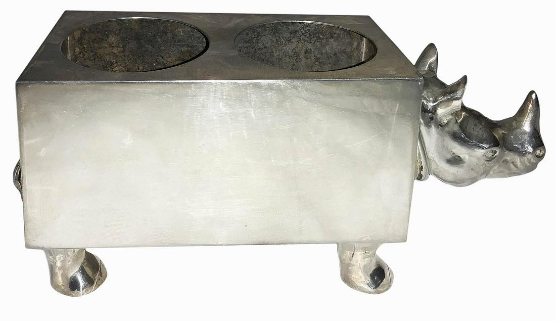 Gabriella Crespi style from the 1970s.: Complementary forniture - Gabriella Crespi style from the 1970s. Silvery bottle holder, rhino shaped. 30x11x14