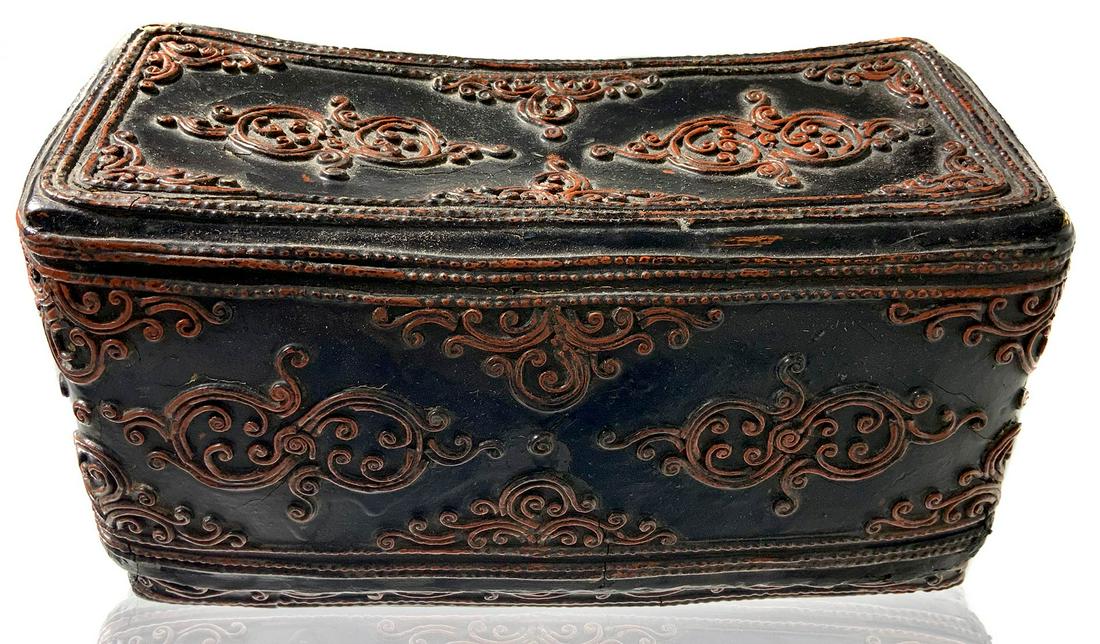 Box bamboo lacquered black and finely decorated in (1 of 4)