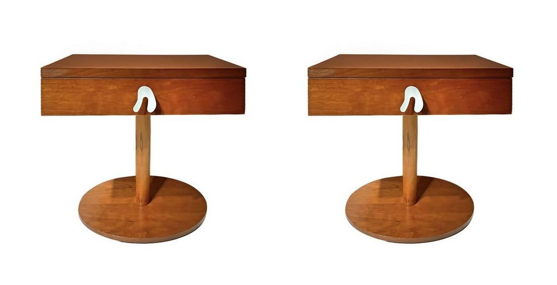 Pair of bedside tables (1 of 5)
