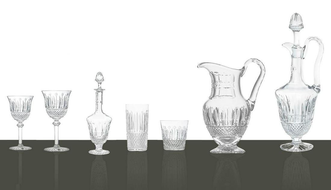 Saint Louis - Tommy model crystal glass set: Consisting of: N. 12 water glasses, N. 11 wine glasses (2 of which with minimal chips), N. 11 tall whiskey glasses, Special edition 225th anniversary (n.2 with minimal chipping), n. 6 old fashion gran