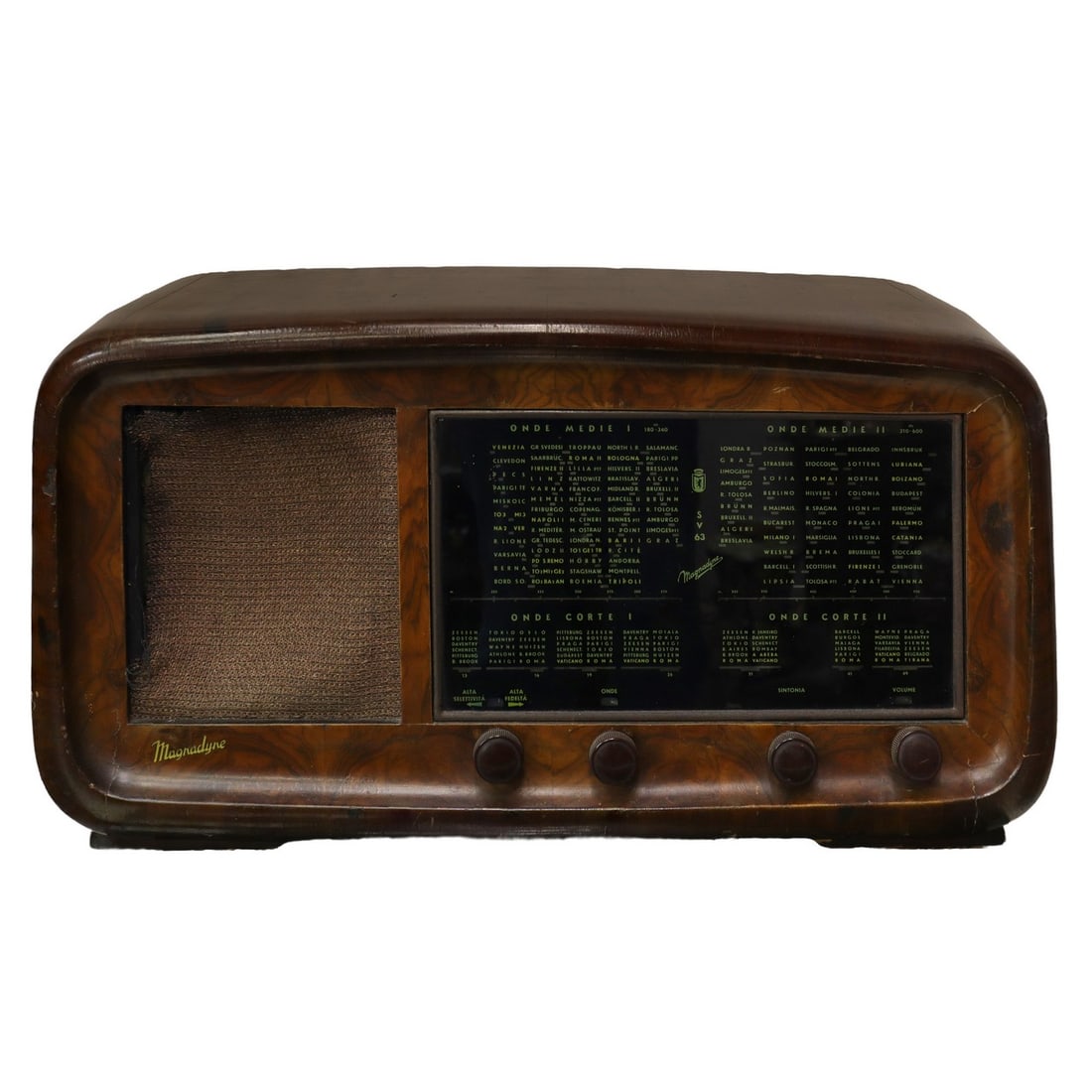 Magnadyne SV63 radio, 1941/1942 (1 of 3)
