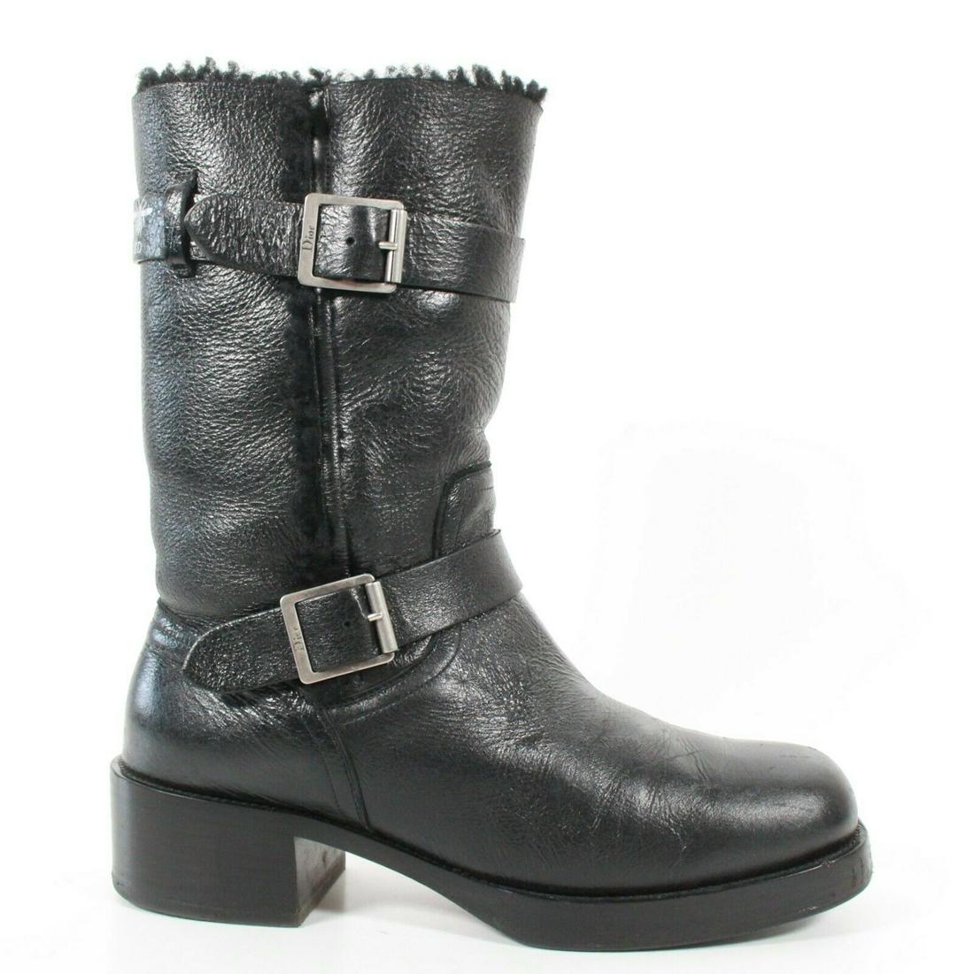 Christian Dior - 2019 Bee Combat Leather Boots - US 8: Christian Dior - 2019 Bee Combat Leather Boots w/ Fur Inside - 2 Strap Buckles Color: Black, Silver Size: 37.5 - Fits like a US 8 ------------------------------------------------------------ Details: 
