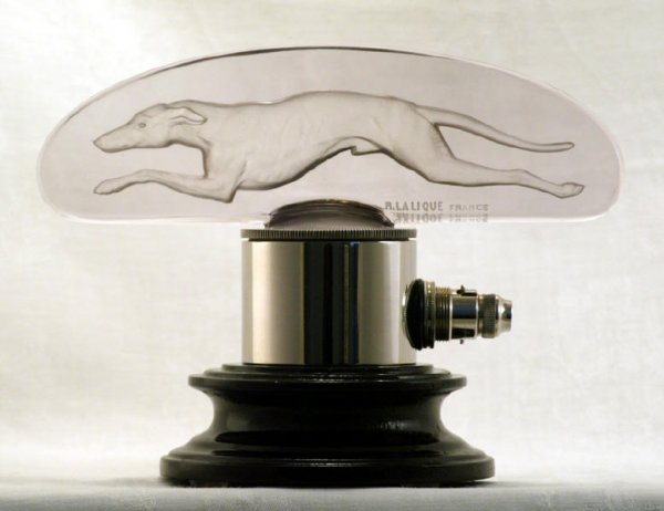 1928 R Lalique Greyhound Car Mascot in Amethyst  - 2