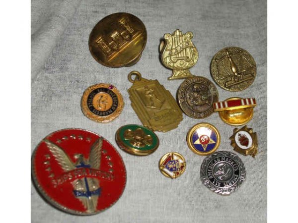 Large Lot of Vintage Estate Jewelry Items - 2