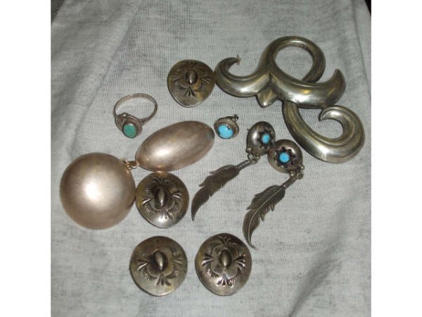 Large Lot of Vintage Estate Jewelry Items - 5