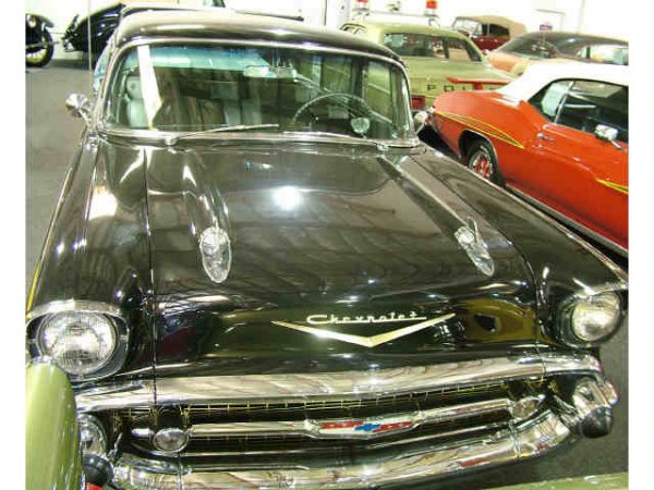 1957 Bel Air Black Chevy Nomad - 3