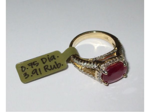 Ladies Ruby & Diamond Ring - 4