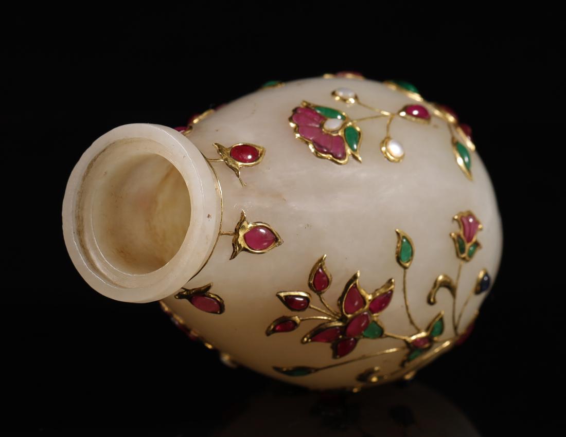 清代 痕都斯坦嵌宝石玉瓶  - 4