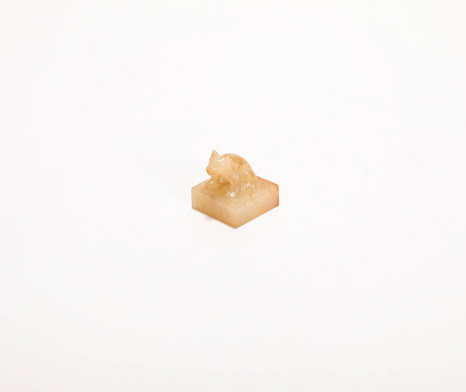 HeTian Jade Seal in a beast form from Han L2.5cm: HeTian Jade Seal in a beast form from Han L2.5cm W2.5cm weight20g
