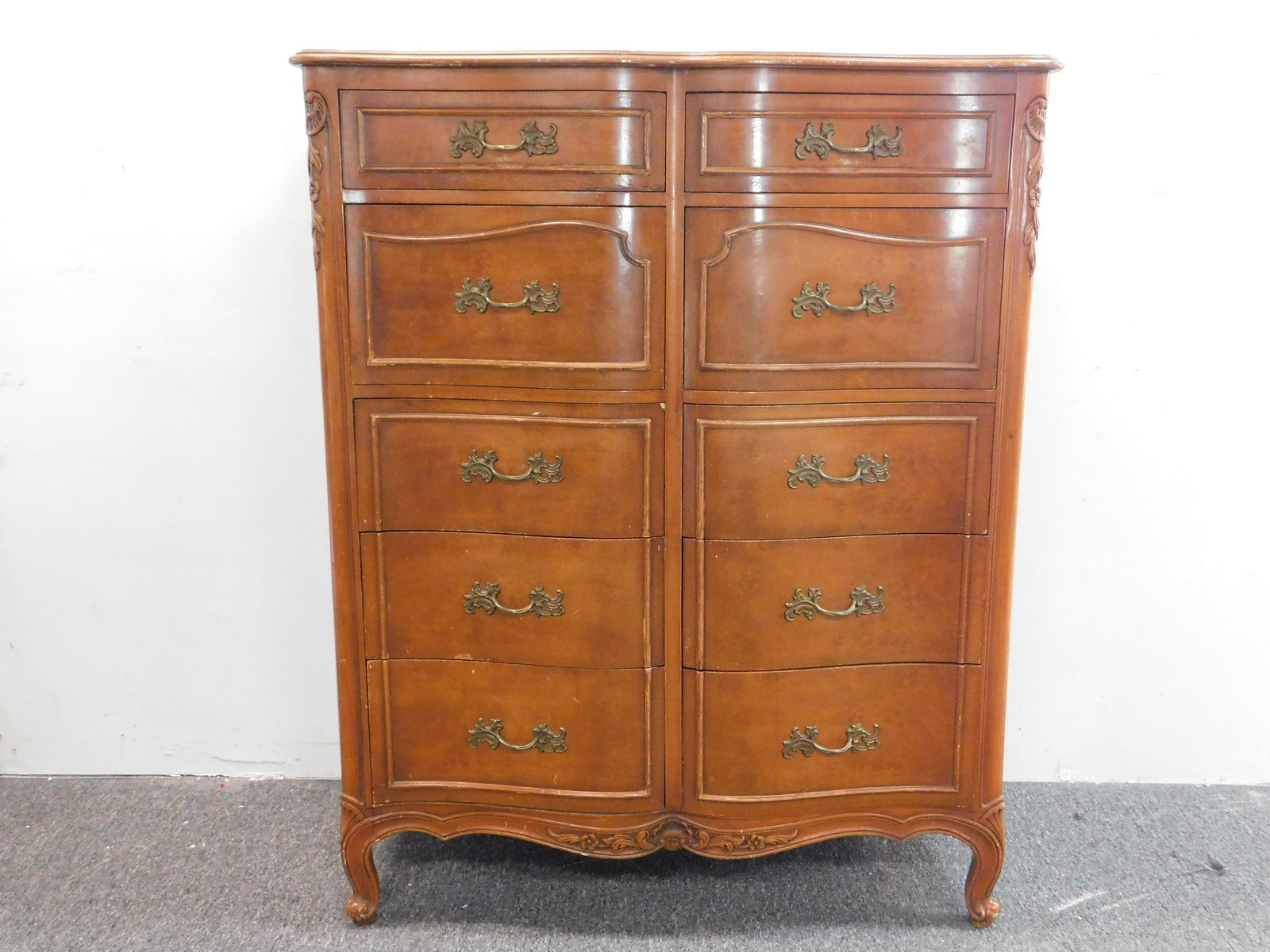 John Stuart Country French Chest on Chest: John Stuart Country French Chest on Chest in good condition, Brass Hardware, Carved, Serpentine Front, 52''H x 42''W x 23''D