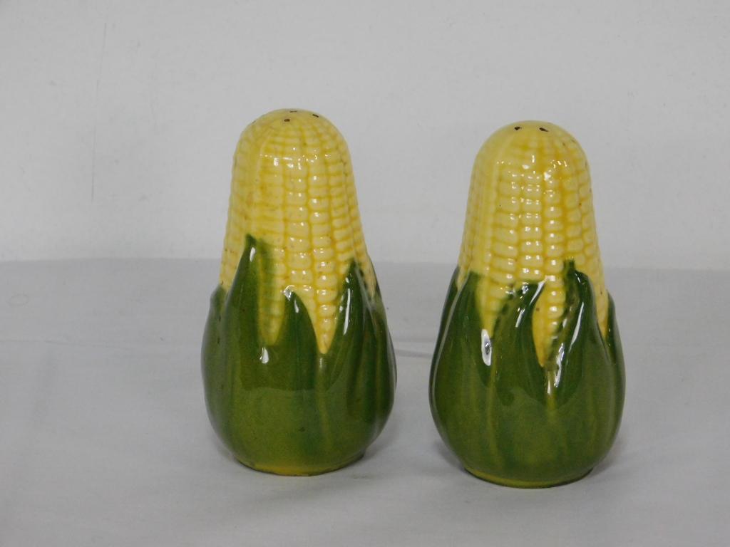 Antique Shawnee Corn King Salt and Pepper: Antique Shawnee Corn King Salt and Pepper 5.25''